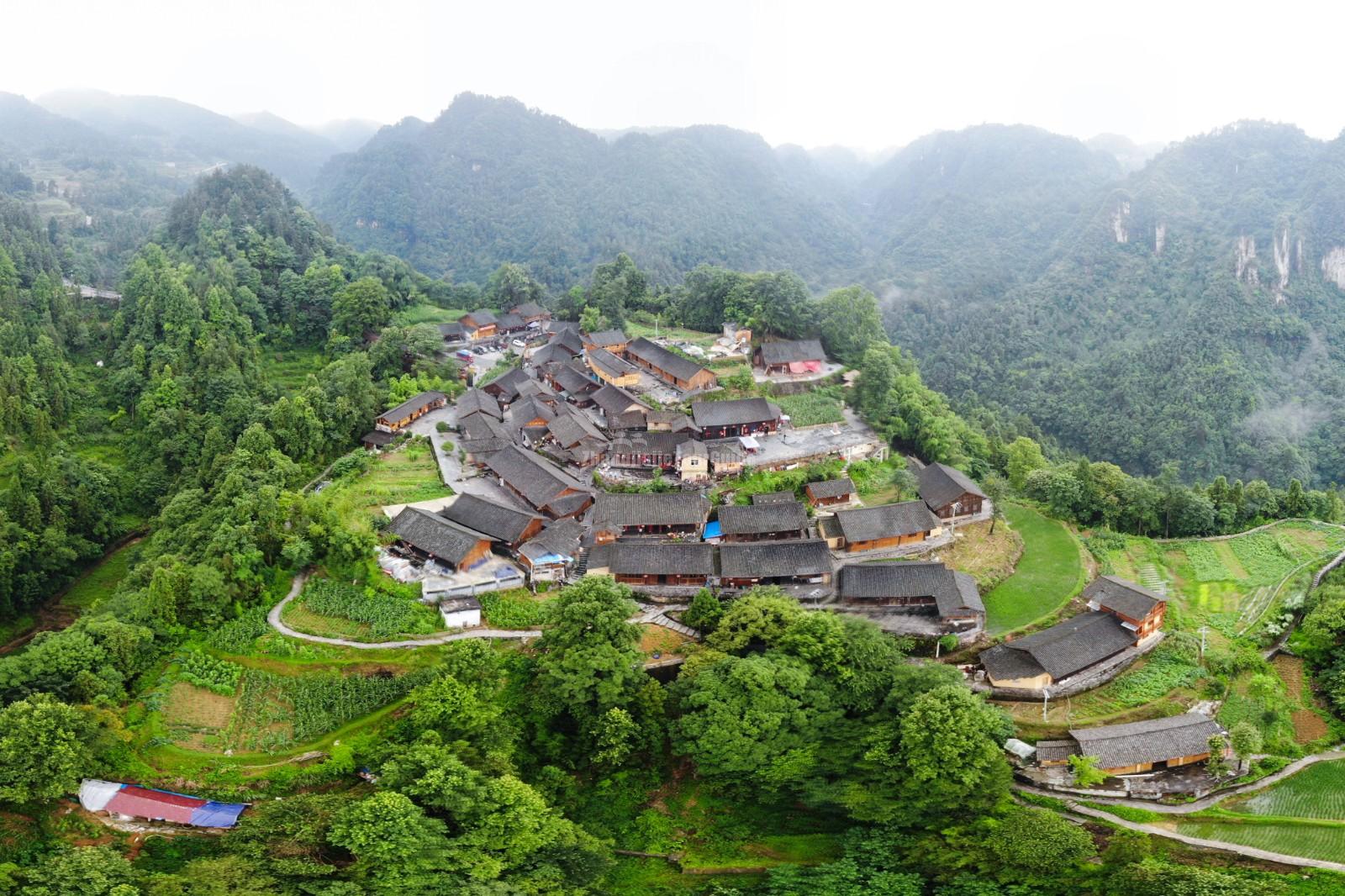 Shibadong Village