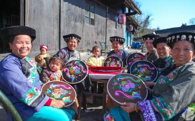 Shibadong Village