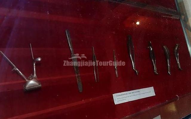 Locke's Former Residence Tools Yunnan