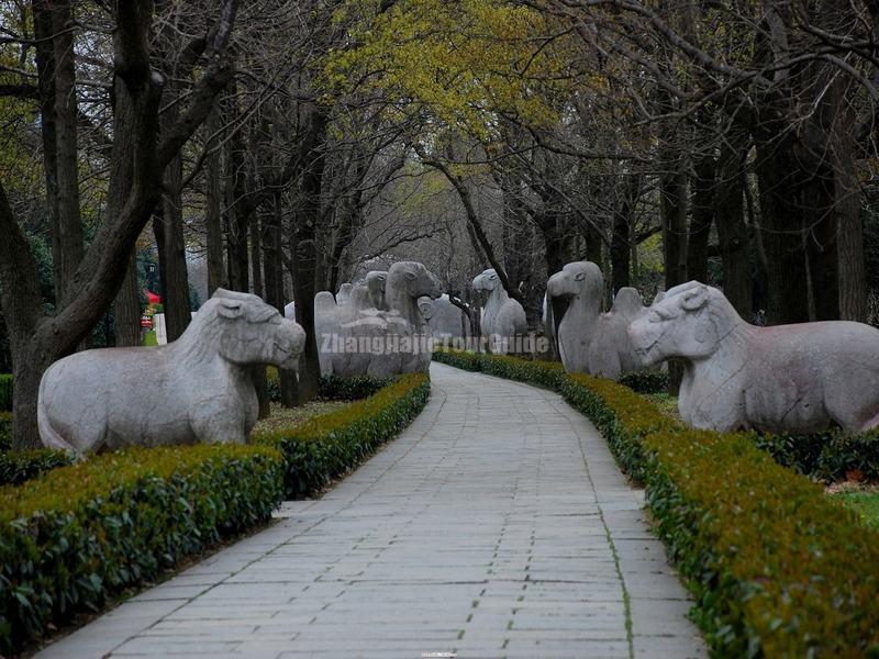 Ming Xiaoling Mausoleum 