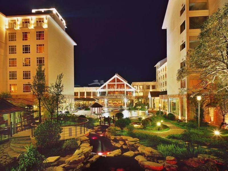 Pullman Hotel Zhangjiajie Courtyard