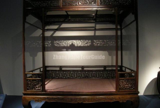 Shanghai Museum Wooden Bed