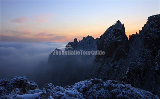 Yellow Mountain Attractive Scenery Huangshan