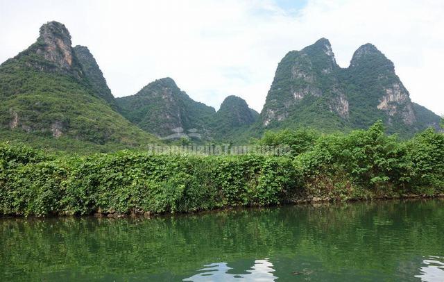 Yulong River Beautiful Mountains Guilin